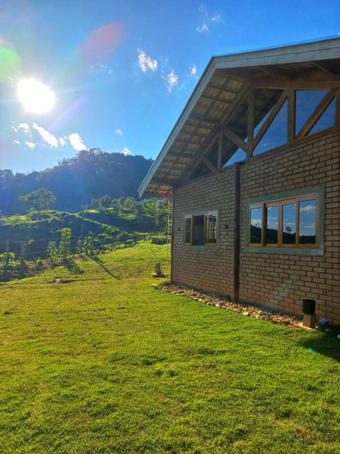 Chale Araucaria- Vale Das Pedras Mg Sapucaí-Mirim Eksteriør bilde
